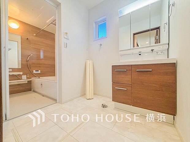 ご家族の1日が始まり、1日の終わりを締めくくる洗面空間。