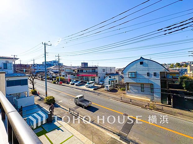 開放的で気持ちの良い眺望と青い空を満喫できます。