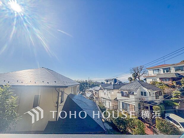 開放的で気持ちの良い眺望と青い空を満喫できます。