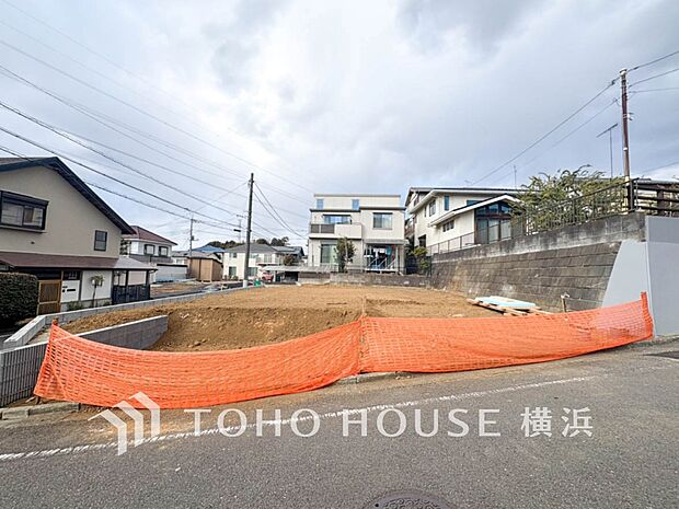 家族の夢を育む、安心の住まいがここに誕生します。（2026年1月撮影）