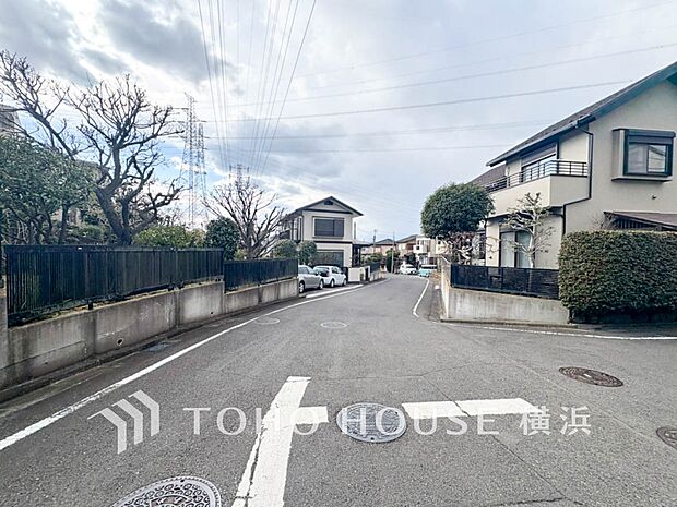 子育て環境、生活利便に優れた住環境に立地し、ゆとりある生活が送れます。（2026年1月撮影）