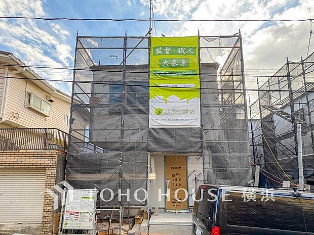 お住まいの顔となる玄関。住まう方のプライドを満たすクオリティを備えています (2026年1月撮影)