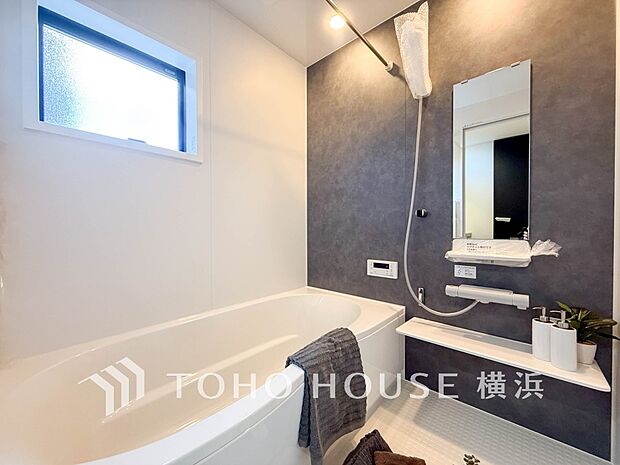 一日の疲れが癒される優雅な時間を堪能できるゆとりあるバスルームです。