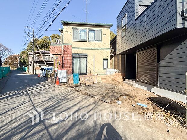 生活利便に優れた住環境に立地し、ゆとりある生活が送れます。