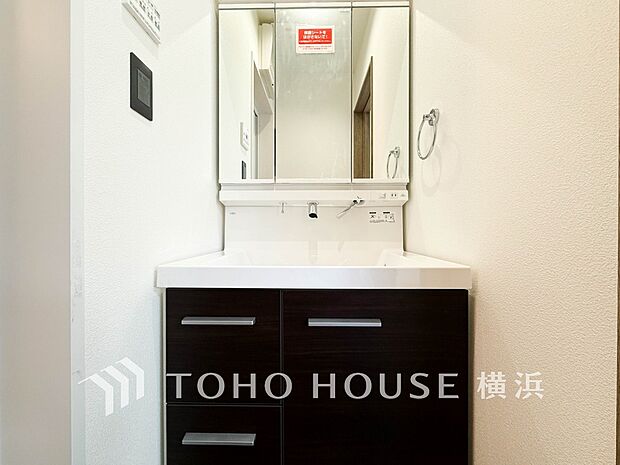 ご家族の1日が始まり、1日の終わりを締めくくる洗面空間。