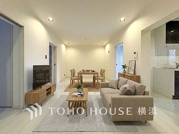 家族と過ごす時間を大切にしたい方にぴったりの明るくゆとりある住空間です。（装飾品はAI加工です）