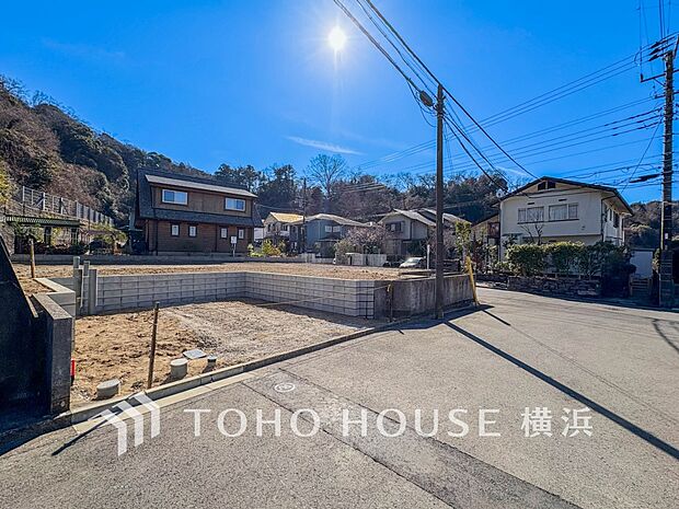 表現された空間は豊かな光と風を纏い、暮らしの時間を豊かにしてくれます。（2026年2月撮影）