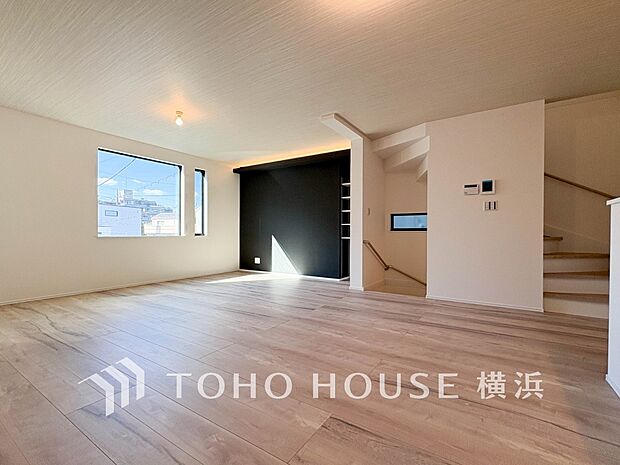 家族と過ごす時間を大切にしたい方にぴったりの明るくゆとりある住空間です。