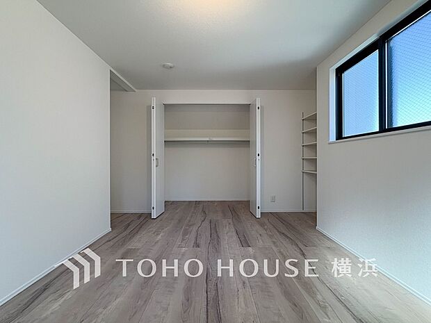 収納スペースもあり、生活しやすい居住スペースです。