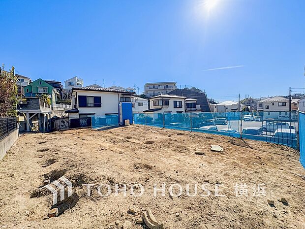 暖かな陽光と爽やかな風がハーモニーを奏でる上質な空間を愉しむ暮らし。（2026年2月撮影）