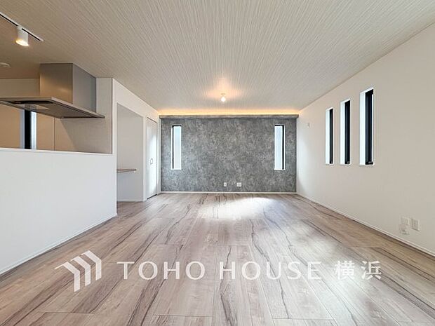 家族と過ごす時間を大切にしたい方にぴったりの明るくゆとりある住空間です。