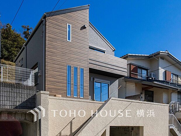 暖かな陽光と爽やかな風がハーモニーを奏でる上質な空間を愉しむ暮らし。（2026年2月撮影）