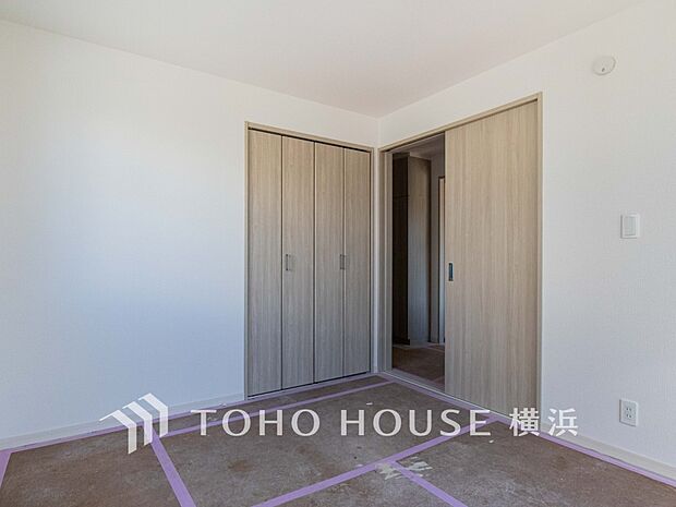 収納スペースもあり、生活しやすい居住スペースです。