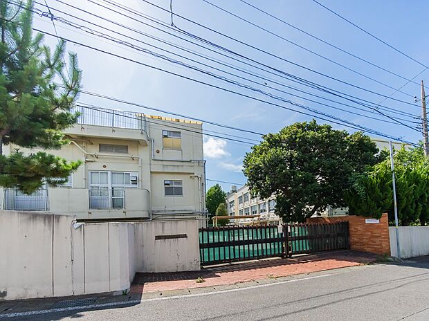 横浜市立上永谷中学校　350m　 