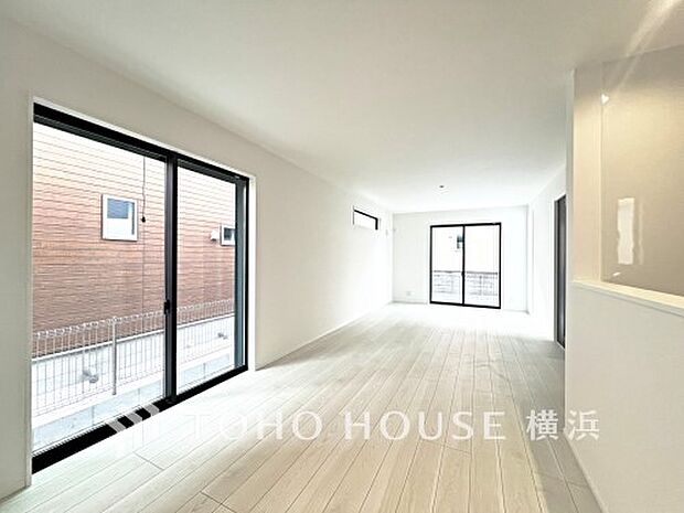 開放感あるリビングダイニング。ご家族とのんびりしたひと時を過ごせますね。