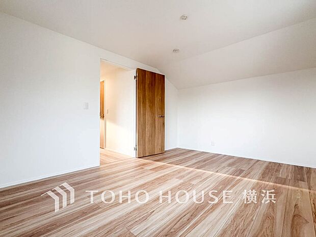 収納スペースもあり、生活しやすい居住スペースです。