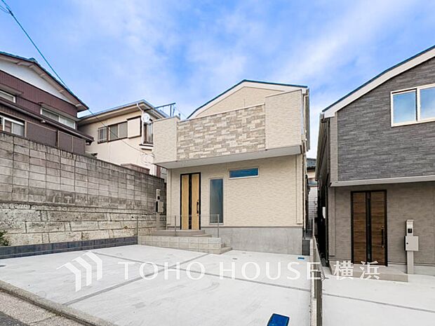 十分な広さのカースペースは、お車2台分の広さがあります。