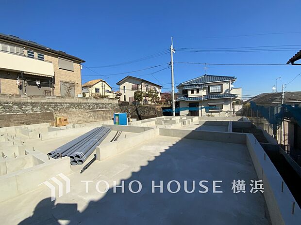 表現された空間は豊かな光と風を纏い、暮らしの時間を豊かにしてくれます。（2026年2月撮影）