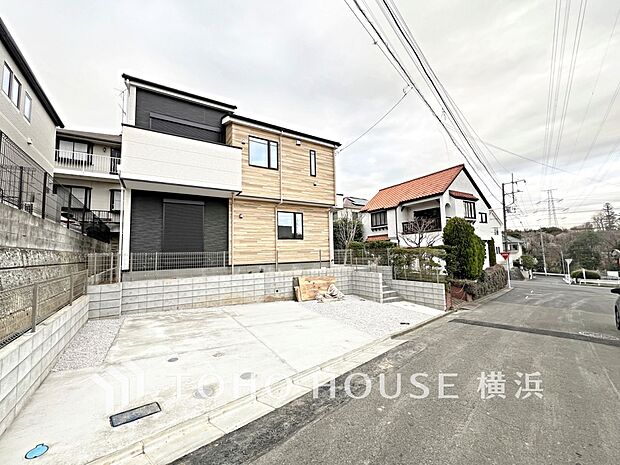 街並み全体のデザインへの拘りと充実した設備はきっとご満足いただける筈。(2026年3月撮影)