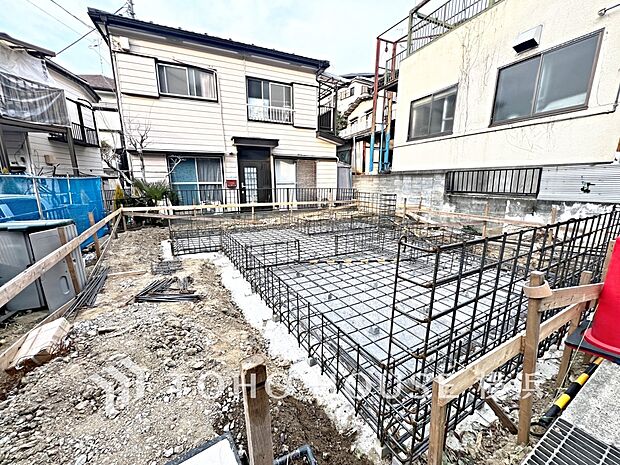良質な環境に暮らす永住の邸がここに誕生します。(2025年12月撮影)