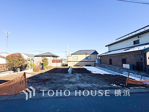 十分な広さのカースペースは、お車2台分の広さがあります。(2026年2月撮影)