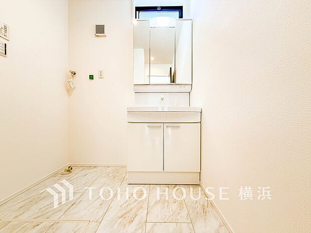ご家族の1日が始まり、1日の終わりを締めくくる洗面空間。