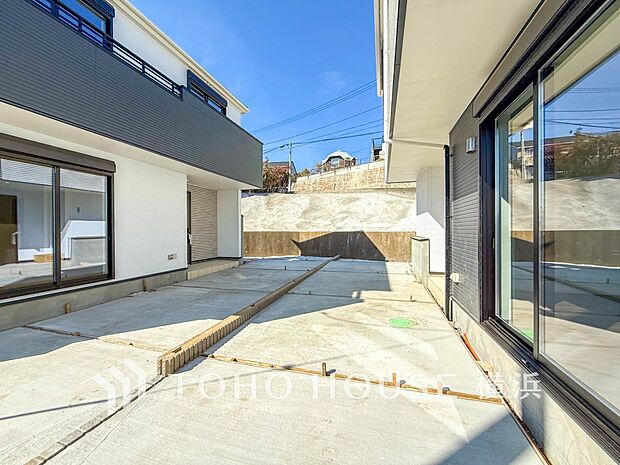 十分な広さのカースペースは、お車2台分の広さがあります。