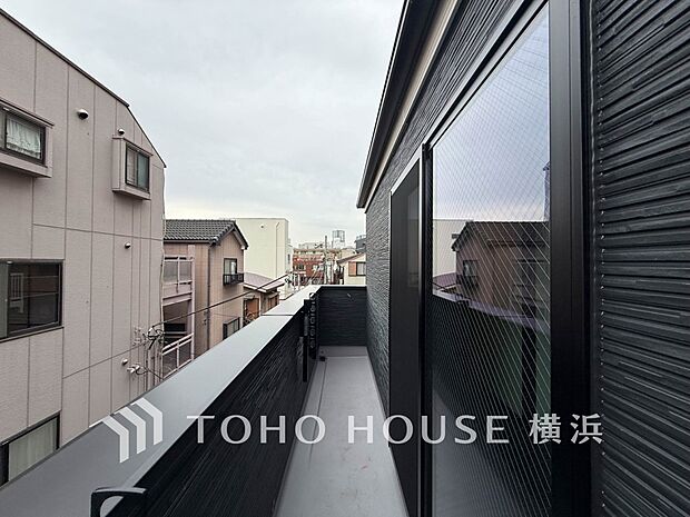 お部屋にも爽やかな風と暖かく柔らかな日差しが差し込み、毎日の暮らしを豊かに彩ります。