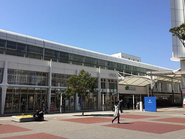 JR根岸線『桜木町』駅 1040m 横浜駅へJR根岸線で1駅約4分。駅ビルCIALには多くのテナントが入りお買い物やグルメが楽しめます。