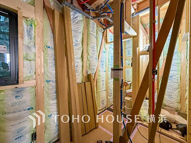 現在4月完成に向け建築中の室内。(2026年2月撮影)