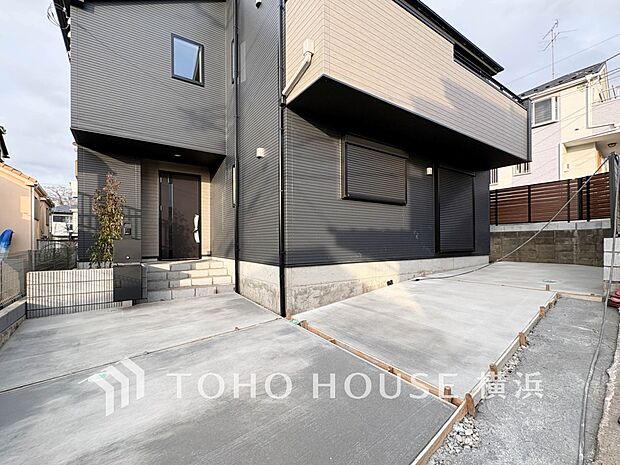 敷地内に駐車スペースがあると、日々の暮らしのをスムーズに運ぶ事が出来ます。