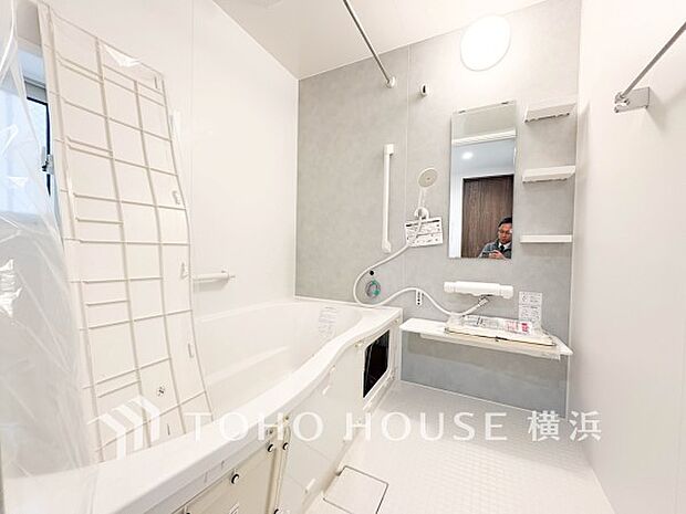 一日の疲れが癒される優雅な時間を堪能できるゆとりあるバスルームです。