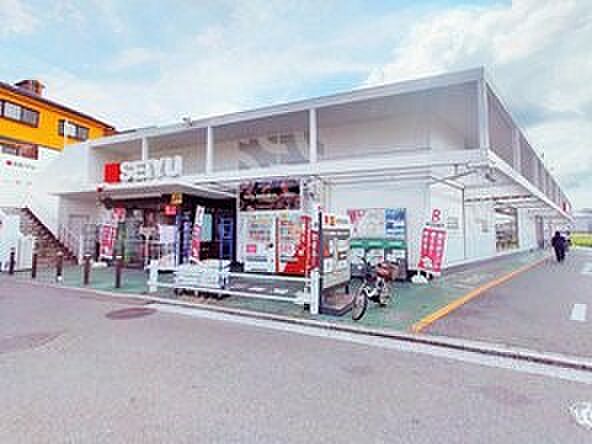 西友能見台店 750m 食品から衣料品・日用品まで揃っています。24時間営業が助かります。