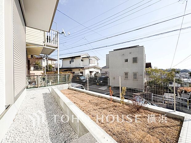 毎日の暮らしの中に癒しを与えてくれるお庭スペース。