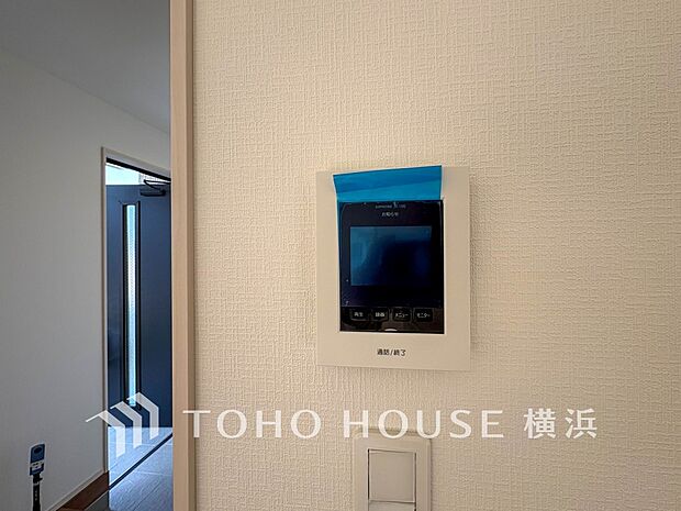 誰が来てもわかる様にモニター付きインターホンを設置。快適と安らぎを合わせた優しい設計。 