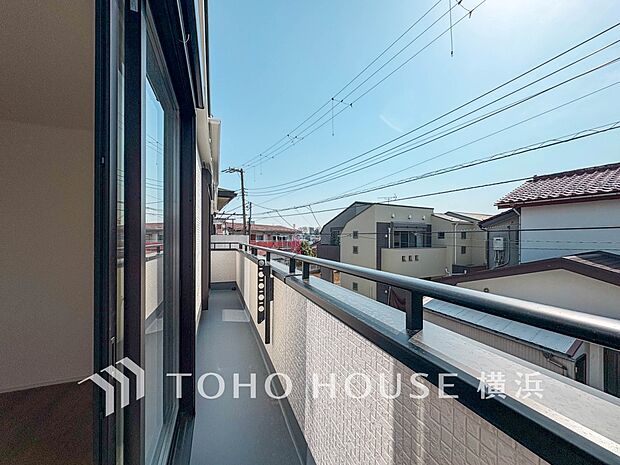 お部屋にも爽やかな風と暖かく柔らかな日差しが差し込み、毎日の暮らしを豊かに彩ります。