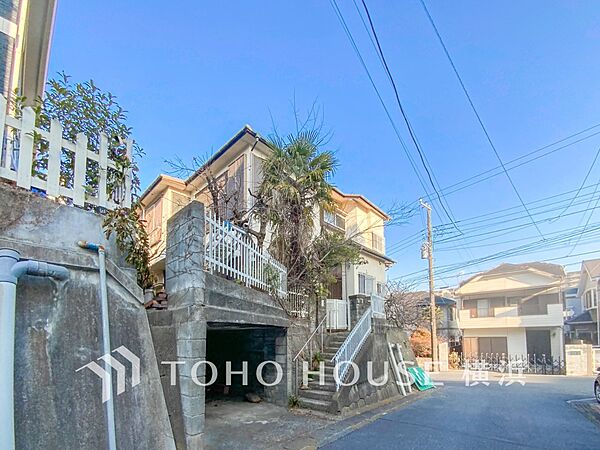 綺麗に区画整理された住宅地の角地です。太陽の恵みをいっぱい受けられる日当りのいい土地です。