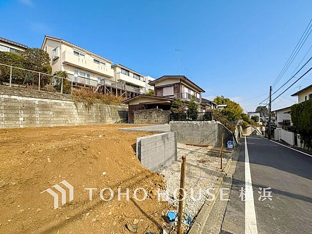 暖かな陽光と爽やかな風がハーモニーを奏でる上質な空間を愉しむ暮らし。(2026年2月撮影)