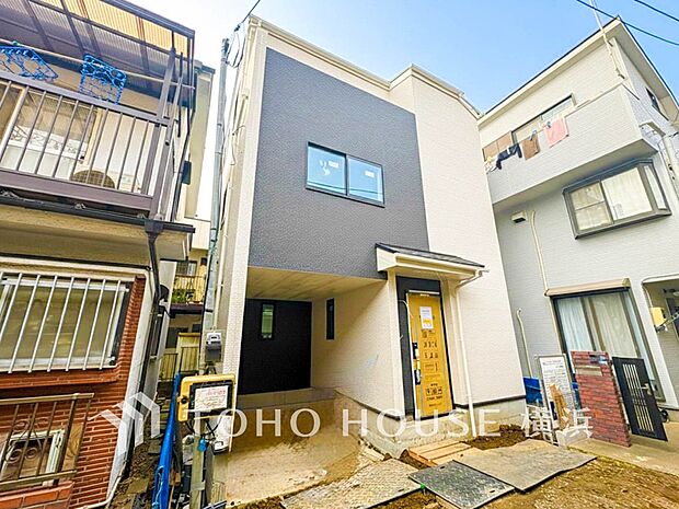 敷地内に駐車スペースがあると、日々の暮らしのをスムーズに運ぶ事が出来ます。(2026年2月撮影)