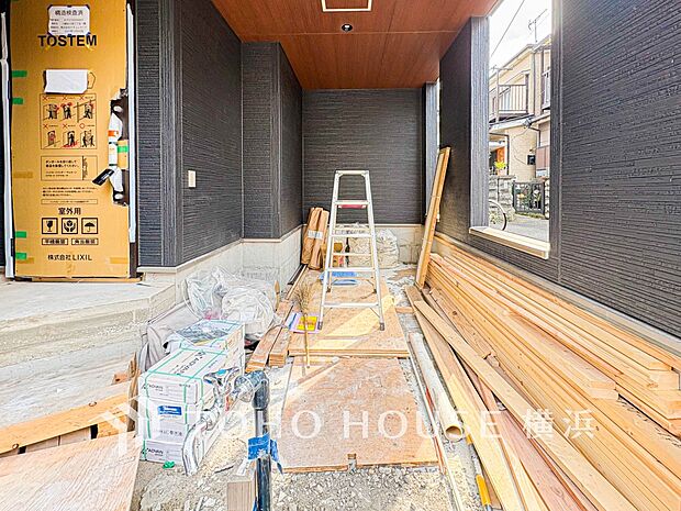 敷地内に駐車スペースがあると、日々の暮らしのをスムーズに運ぶ事が出来ます。