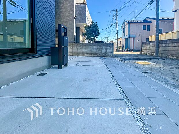 十分な広さのカースペースは、お車2台分の広さがあります。