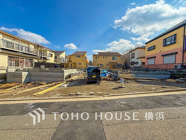 良質な環境に暮らす永住の邸がここに誕生します。(2026年2月撮影)
