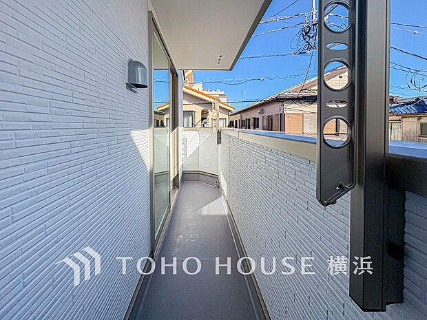 お部屋にも爽やかな風と暖かく柔らかな日差しが差し込み、毎日の暮らしを豊かに彩ります。