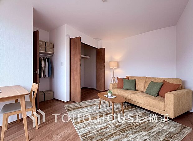 感性を育むプライベートルームはシンプルでスマートな空間。