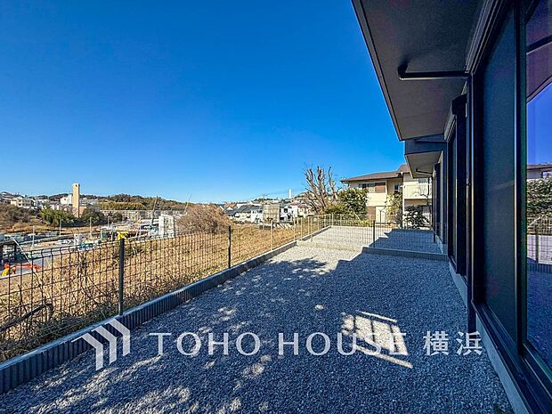 毎日の暮らしの中に癒しを与えてくれるお庭スペース。