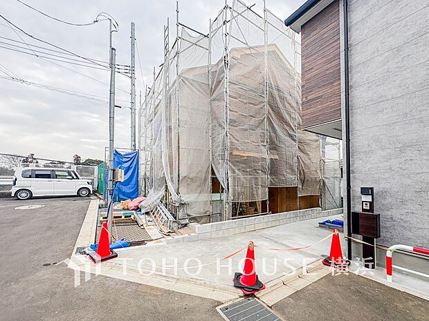 暖かな陽光と爽やかな風がハーモニーを奏でる上質な空間を愉しむ暮らし。(2026年2月撮影)