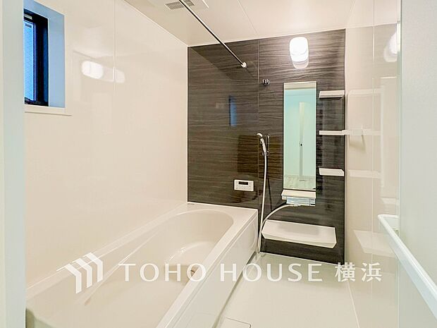 一日の疲れが癒される優雅な時間を堪能できるゆとりあるバスルームです。