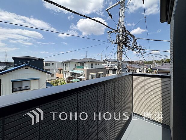 お部屋にも爽やかな風と暖かく柔らかな日差しが差し込み、毎日の暮らしを豊かに彩ります。