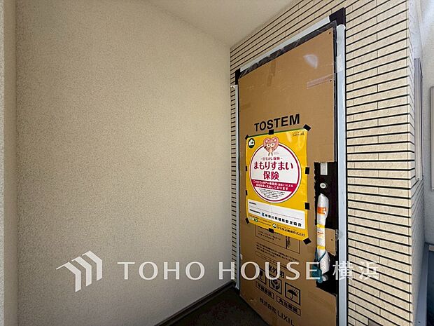 お住まいの顔となる玄関。住まう方のプライドを満たすクオリティを備えています。（2026年2月撮影）