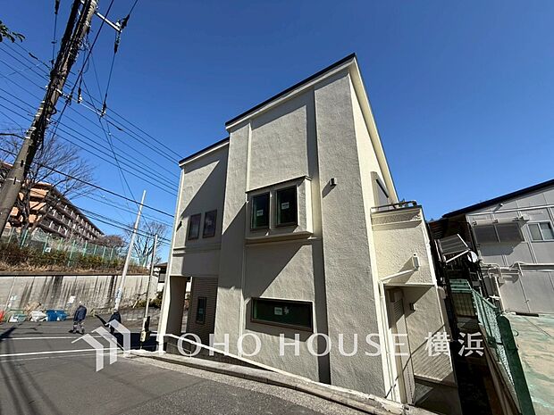 子育て環境、生活利便に優れた住環境に立地し、ゆとりある生活が送れます。（2026年2月撮影）
